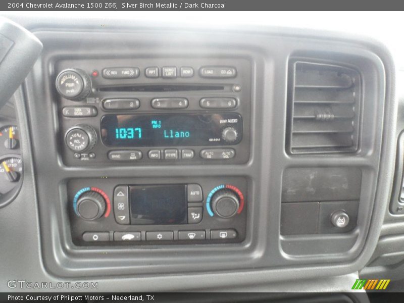 Silver Birch Metallic / Dark Charcoal 2004 Chevrolet Avalanche 1500 Z66