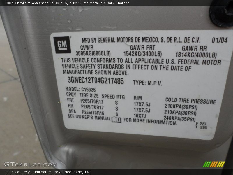 Silver Birch Metallic / Dark Charcoal 2004 Chevrolet Avalanche 1500 Z66