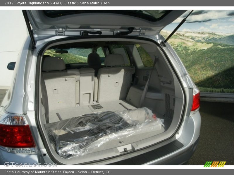 Classic Silver Metallic / Ash 2012 Toyota Highlander V6 4WD