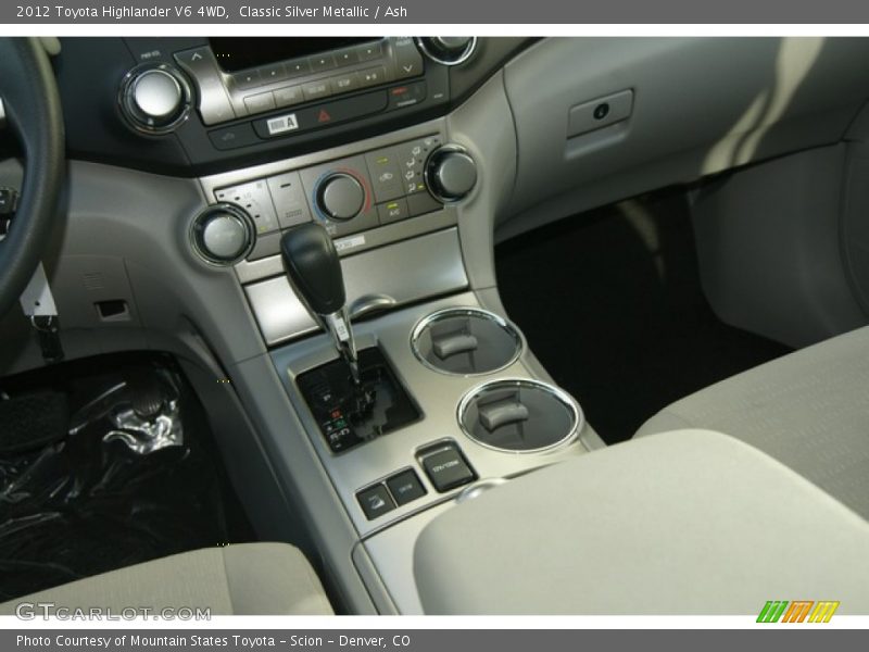 Classic Silver Metallic / Ash 2012 Toyota Highlander V6 4WD