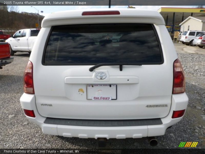 Natural White / Taupe 2005 Toyota 4Runner SR5 4x4