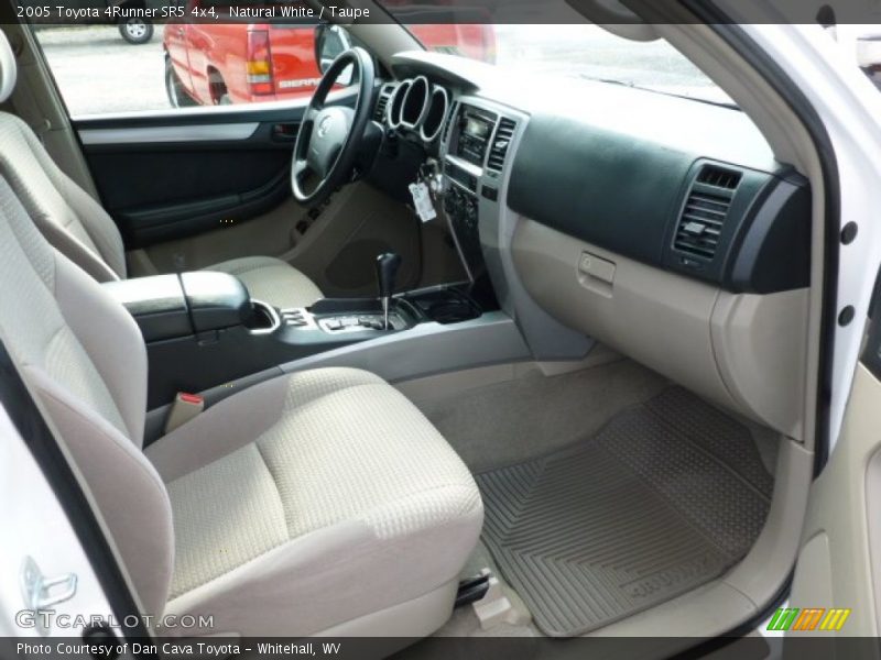 Natural White / Taupe 2005 Toyota 4Runner SR5 4x4