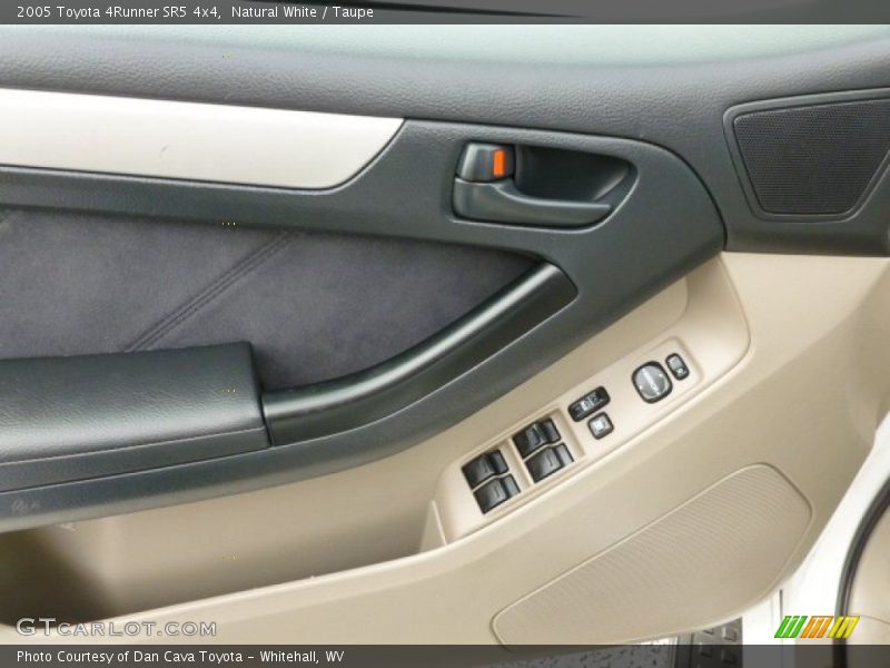 Natural White / Taupe 2005 Toyota 4Runner SR5 4x4