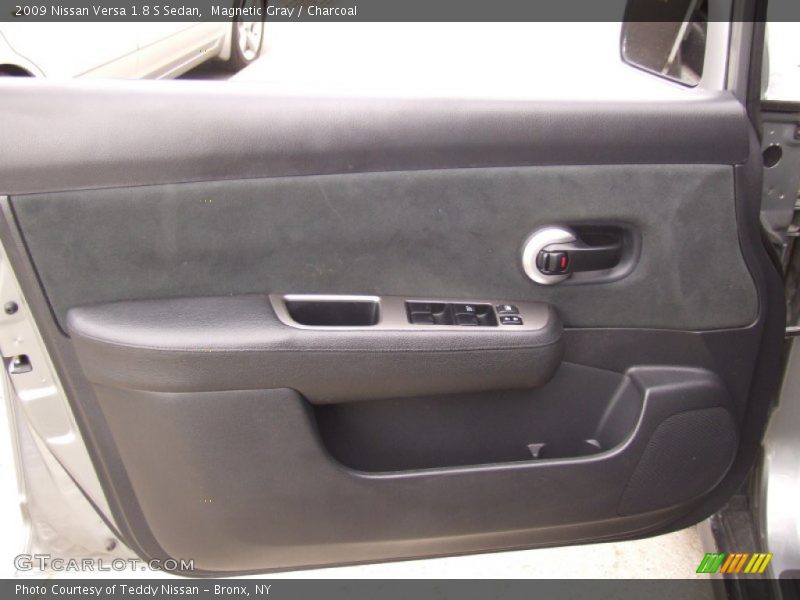 Magnetic Gray / Charcoal 2009 Nissan Versa 1.8 S Sedan