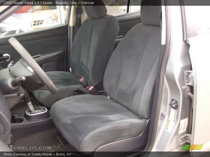 Magnetic Gray / Charcoal 2009 Nissan Versa 1.8 S Sedan