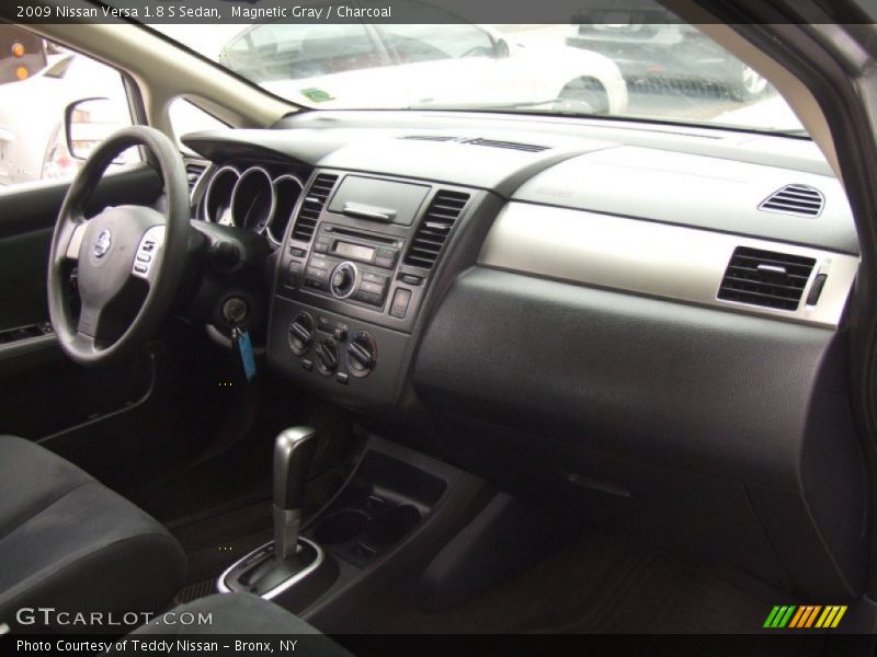 Magnetic Gray / Charcoal 2009 Nissan Versa 1.8 S Sedan