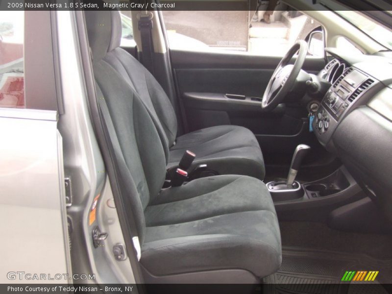 Magnetic Gray / Charcoal 2009 Nissan Versa 1.8 S Sedan