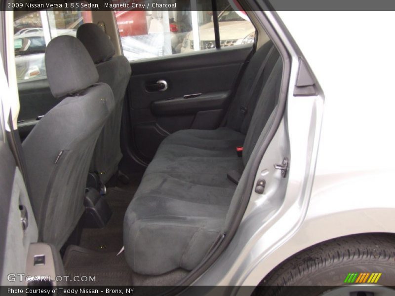 Magnetic Gray / Charcoal 2009 Nissan Versa 1.8 S Sedan