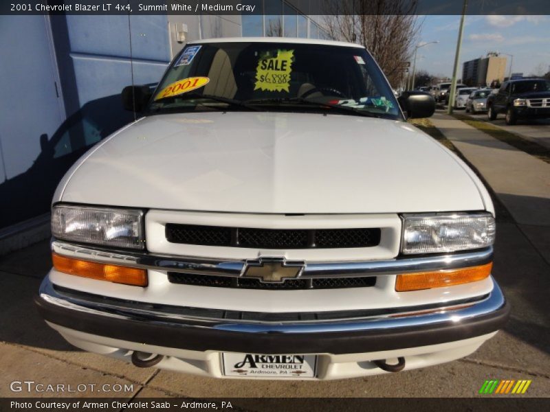 Summit White / Medium Gray 2001 Chevrolet Blazer LT 4x4