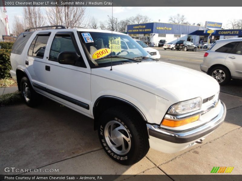 Summit White / Medium Gray 2001 Chevrolet Blazer LT 4x4
