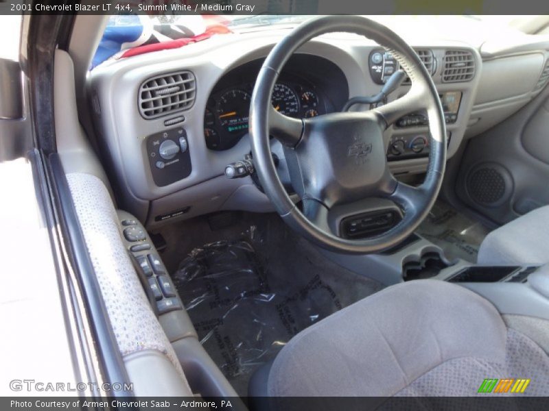 Summit White / Medium Gray 2001 Chevrolet Blazer LT 4x4