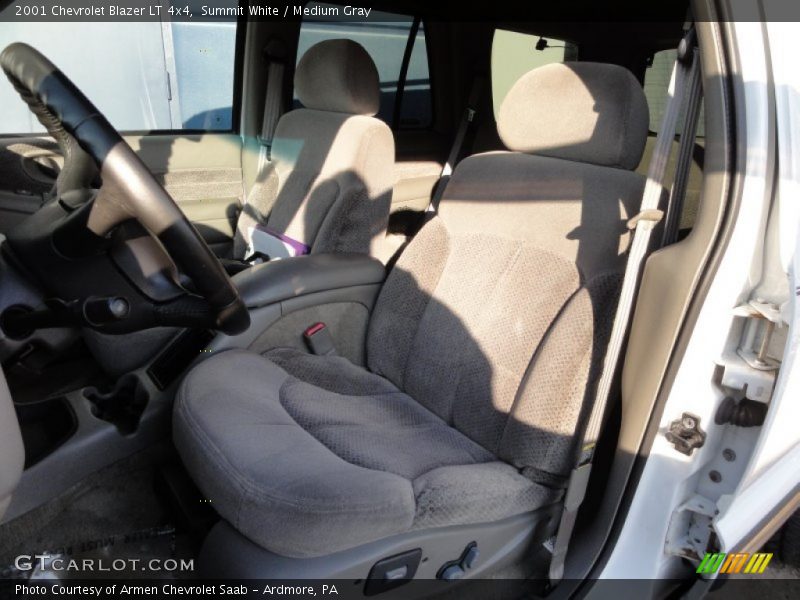 Summit White / Medium Gray 2001 Chevrolet Blazer LT 4x4