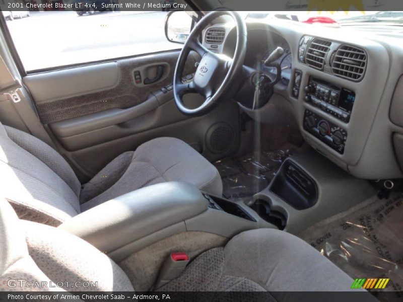 Summit White / Medium Gray 2001 Chevrolet Blazer LT 4x4