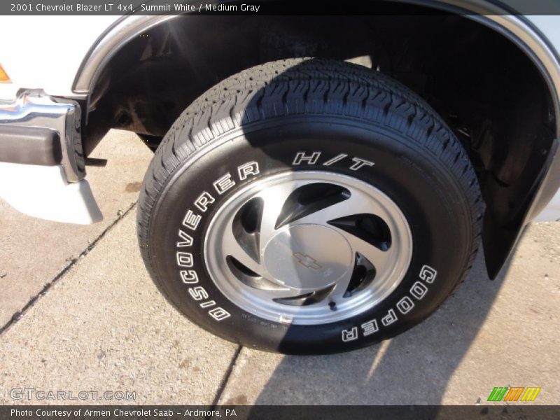 Summit White / Medium Gray 2001 Chevrolet Blazer LT 4x4