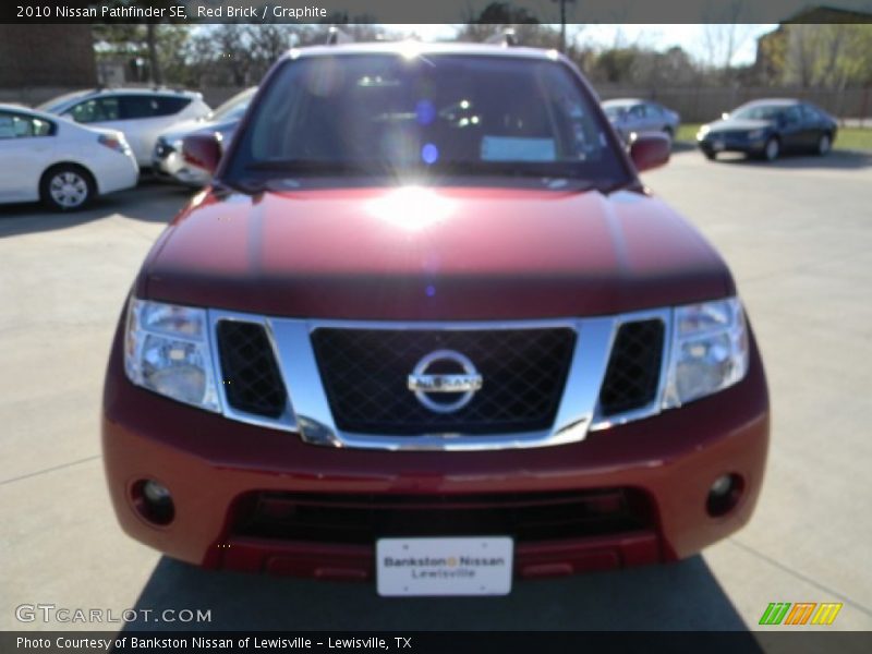 Red Brick / Graphite 2010 Nissan Pathfinder SE