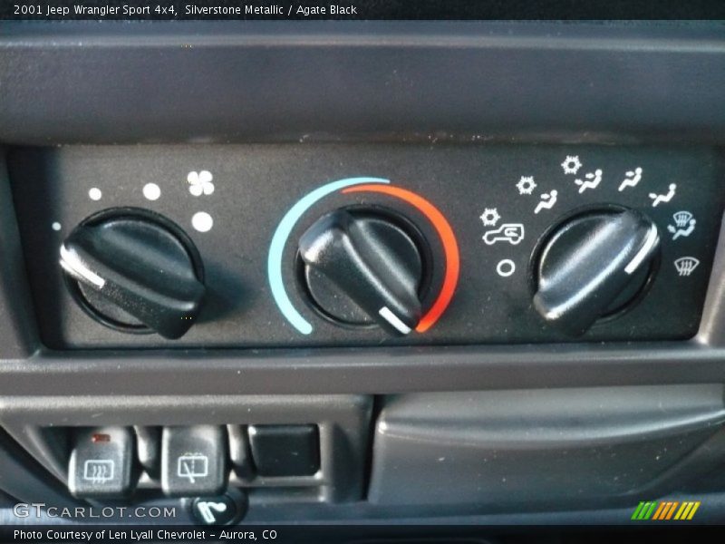 Silverstone Metallic / Agate Black 2001 Jeep Wrangler Sport 4x4