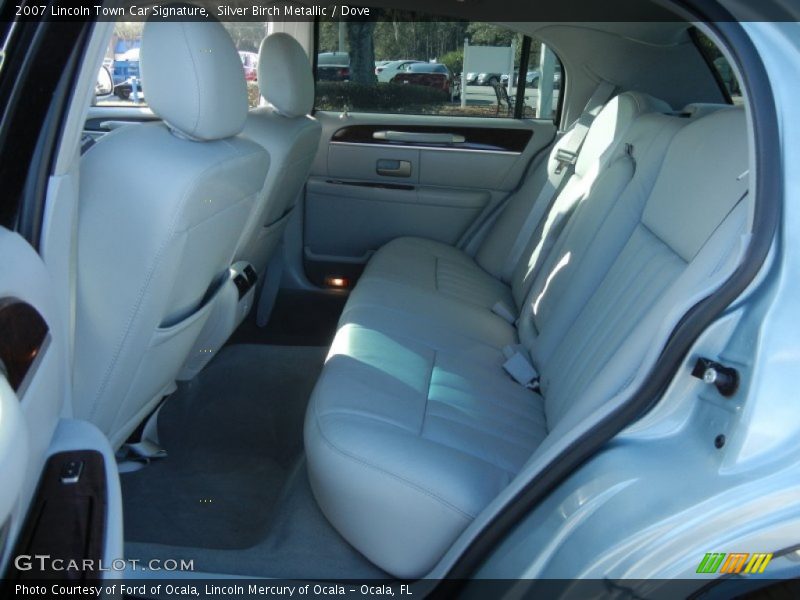 Silver Birch Metallic / Dove 2007 Lincoln Town Car Signature