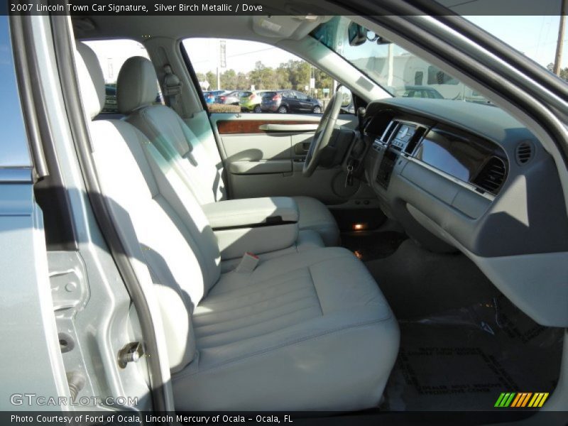 Silver Birch Metallic / Dove 2007 Lincoln Town Car Signature