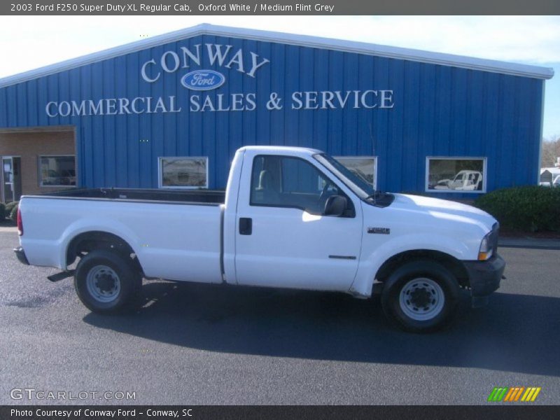 Oxford White / Medium Flint Grey 2003 Ford F250 Super Duty XL Regular Cab