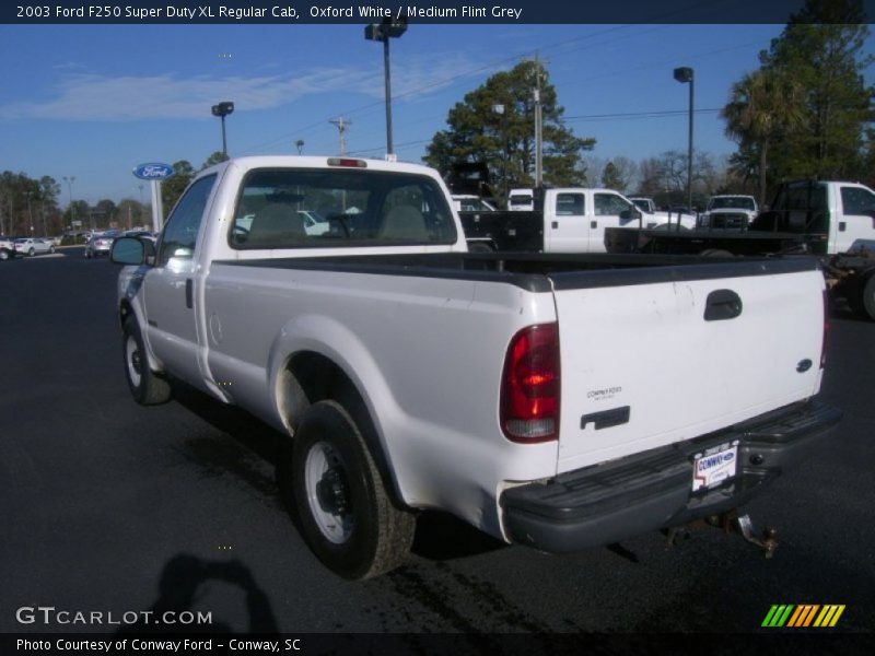 Oxford White / Medium Flint Grey 2003 Ford F250 Super Duty XL Regular Cab