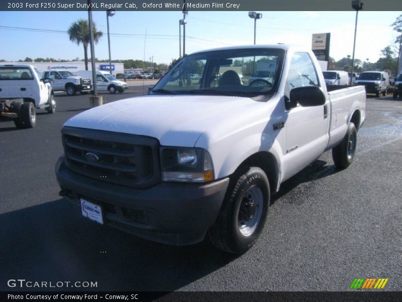 Oxford White / Medium Flint Grey 2003 Ford F250 Super Duty XL Regular Cab