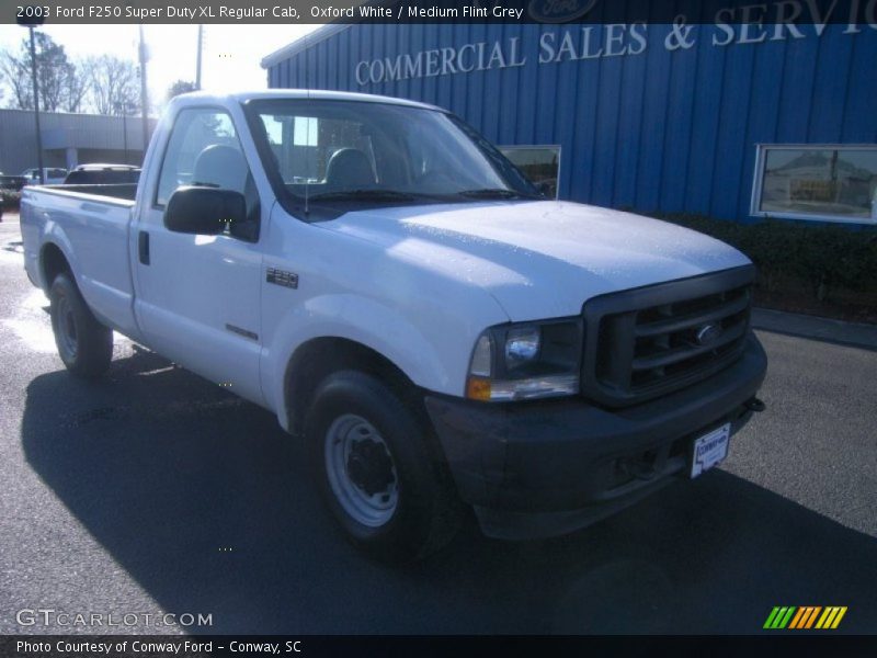 Oxford White / Medium Flint Grey 2003 Ford F250 Super Duty XL Regular Cab