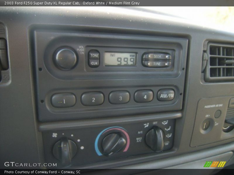 Audio System of 2003 F250 Super Duty XL Regular Cab