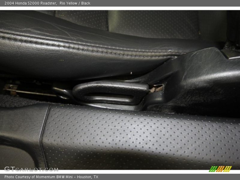 Rio Yellow / Black 2004 Honda S2000 Roadster