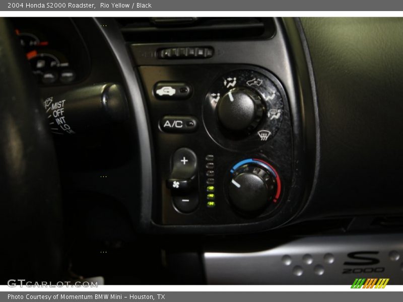Rio Yellow / Black 2004 Honda S2000 Roadster