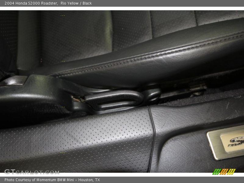 Rio Yellow / Black 2004 Honda S2000 Roadster