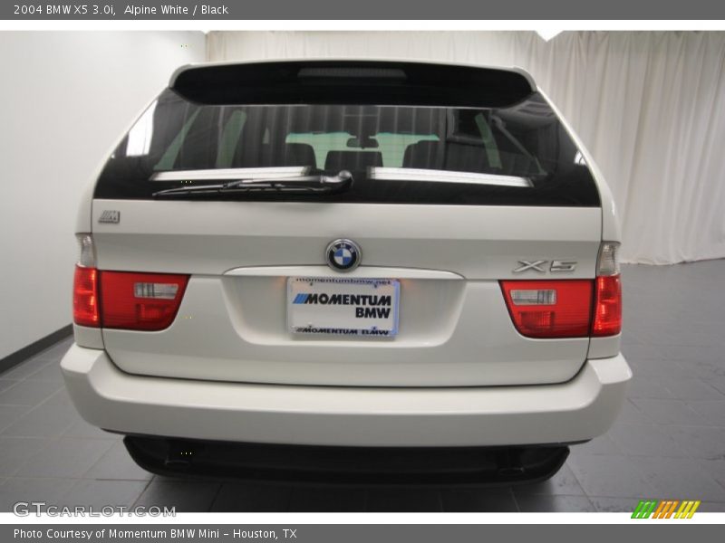 Alpine White / Black 2004 BMW X5 3.0i