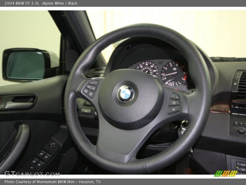 Alpine White / Black 2004 BMW X5 3.0i