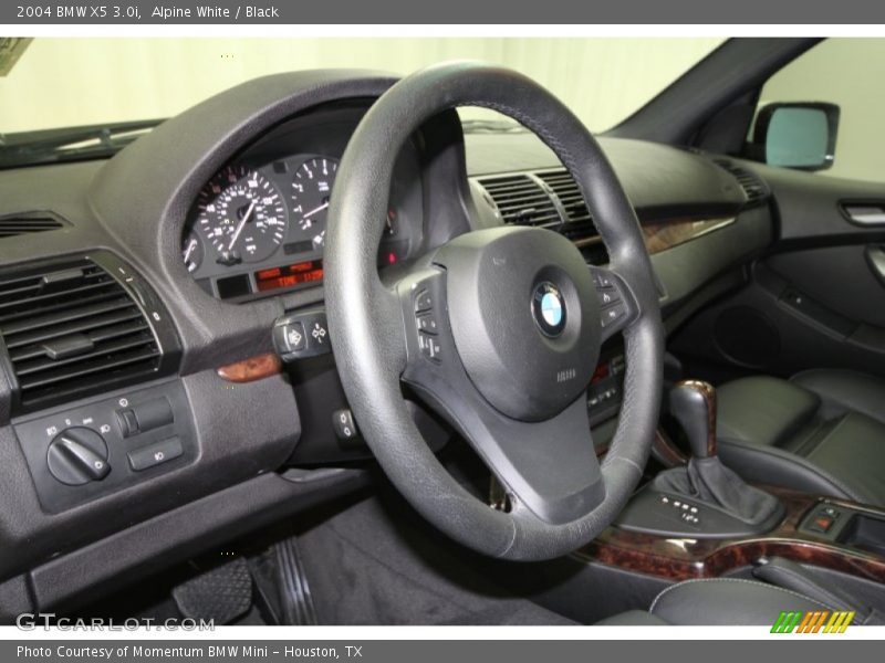 Alpine White / Black 2004 BMW X5 3.0i