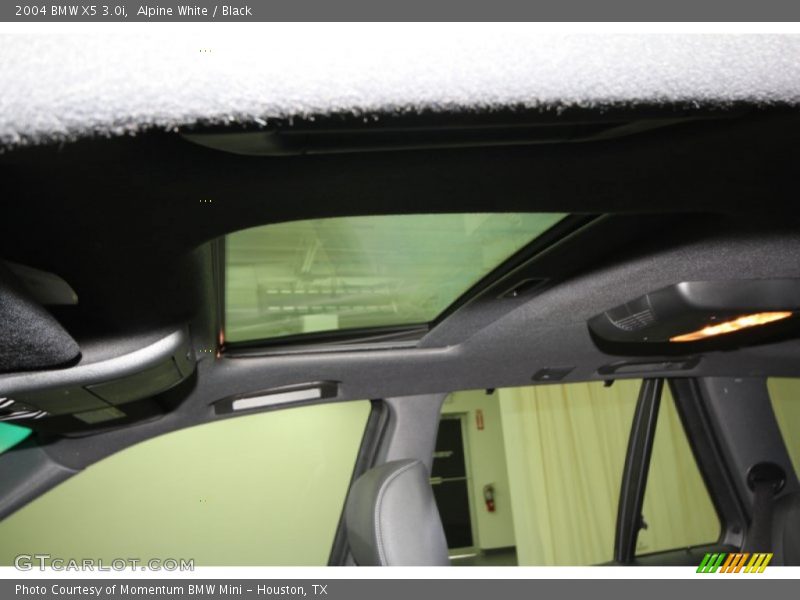 Alpine White / Black 2004 BMW X5 3.0i