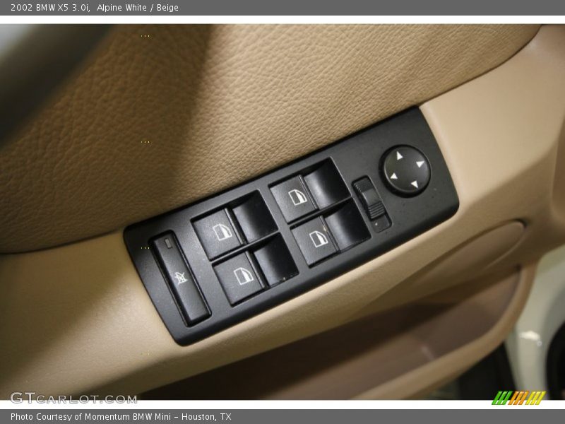 Alpine White / Beige 2002 BMW X5 3.0i