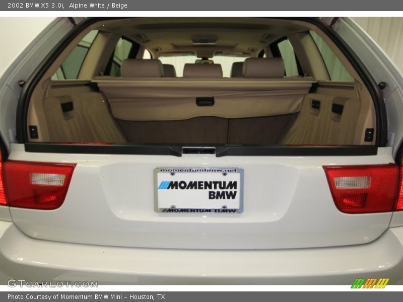 Alpine White / Beige 2002 BMW X5 3.0i