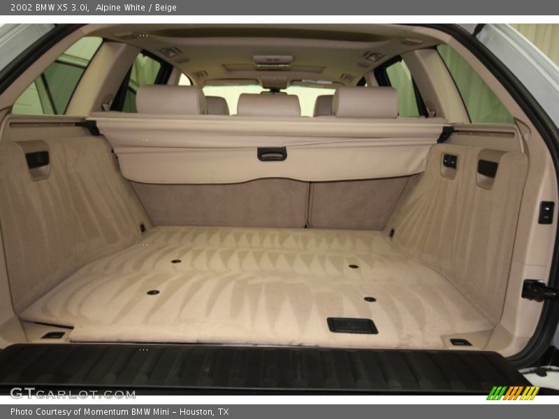 Alpine White / Beige 2002 BMW X5 3.0i