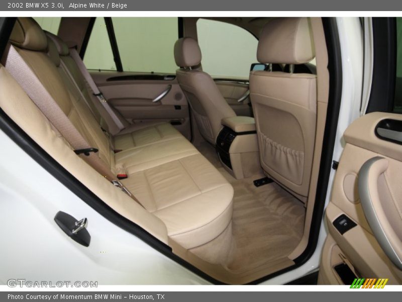 Alpine White / Beige 2002 BMW X5 3.0i