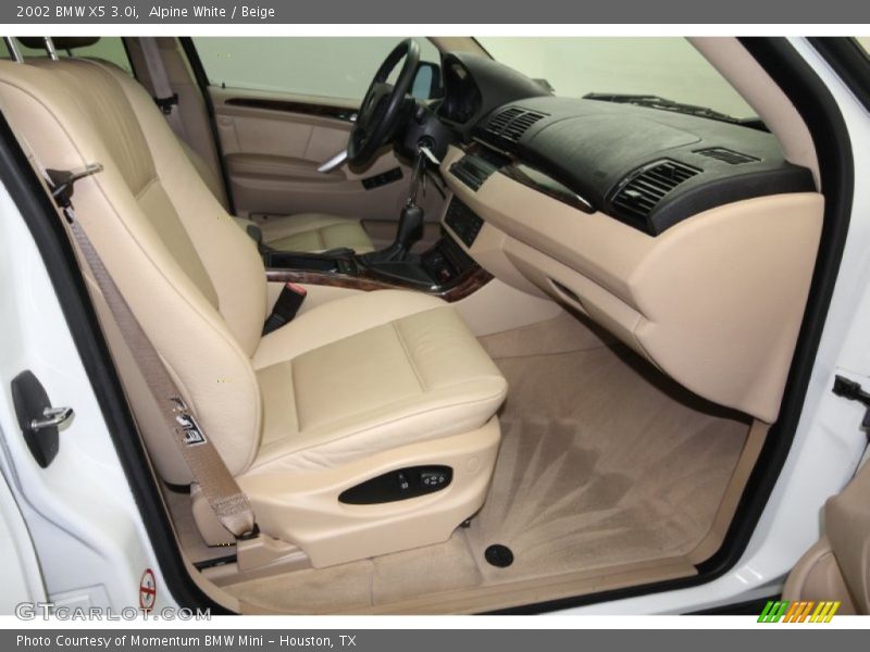 Alpine White / Beige 2002 BMW X5 3.0i