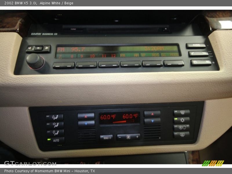 Alpine White / Beige 2002 BMW X5 3.0i