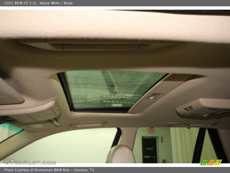 Alpine White / Beige 2002 BMW X5 3.0i