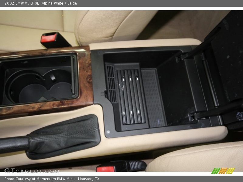 Alpine White / Beige 2002 BMW X5 3.0i