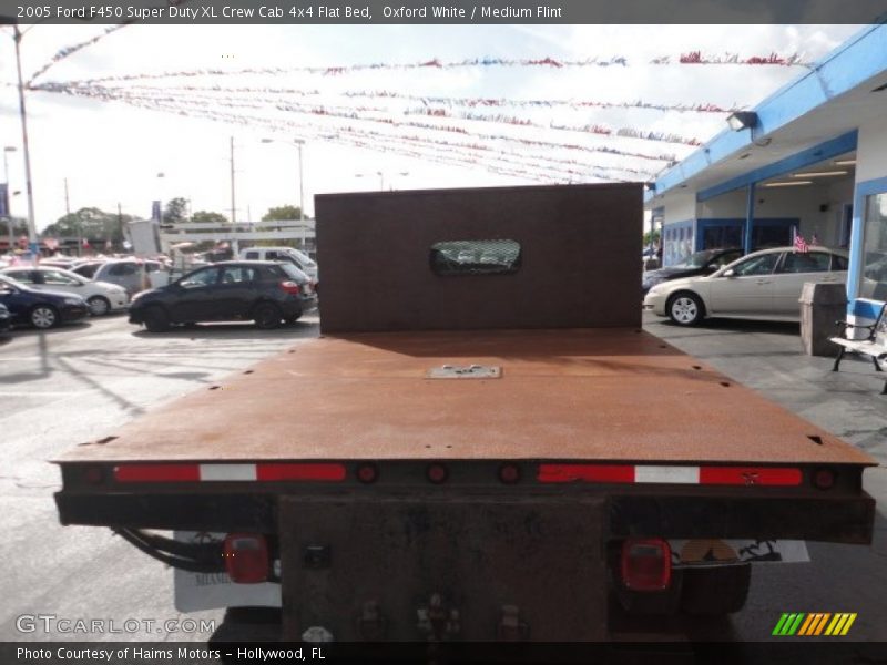 Oxford White / Medium Flint 2005 Ford F450 Super Duty XL Crew Cab 4x4 Flat Bed