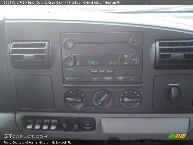 Oxford White / Medium Flint 2005 Ford F450 Super Duty XL Crew Cab 4x4 Flat Bed