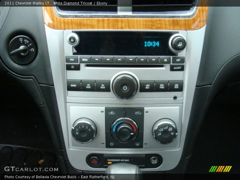 White Diamond Tricoat / Ebony 2011 Chevrolet Malibu LT