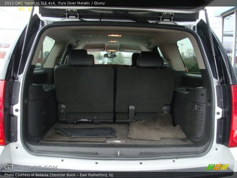 Pure Silver Metallic / Ebony 2011 GMC Yukon XL SLE 4x4
