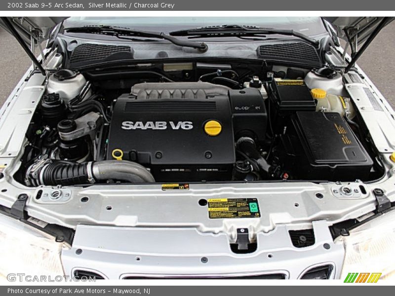 Silver Metallic / Charcoal Grey 2002 Saab 9-5 Arc Sedan