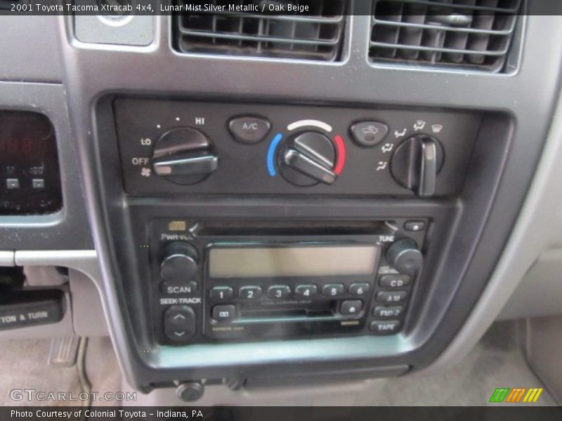 Lunar Mist Silver Metallic / Oak Beige 2001 Toyota Tacoma Xtracab 4x4