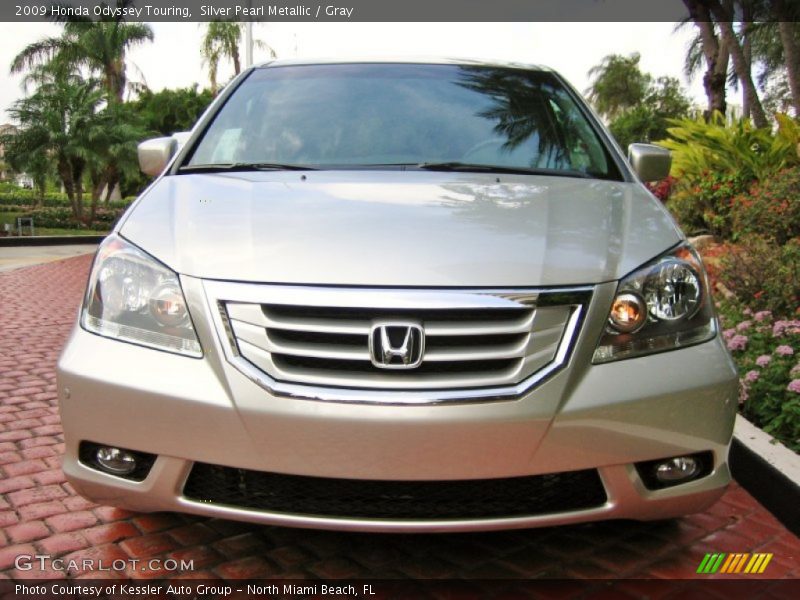 Silver Pearl Metallic / Gray 2009 Honda Odyssey Touring
