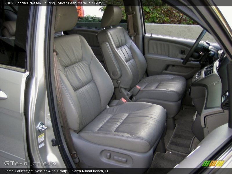 Silver Pearl Metallic / Gray 2009 Honda Odyssey Touring
